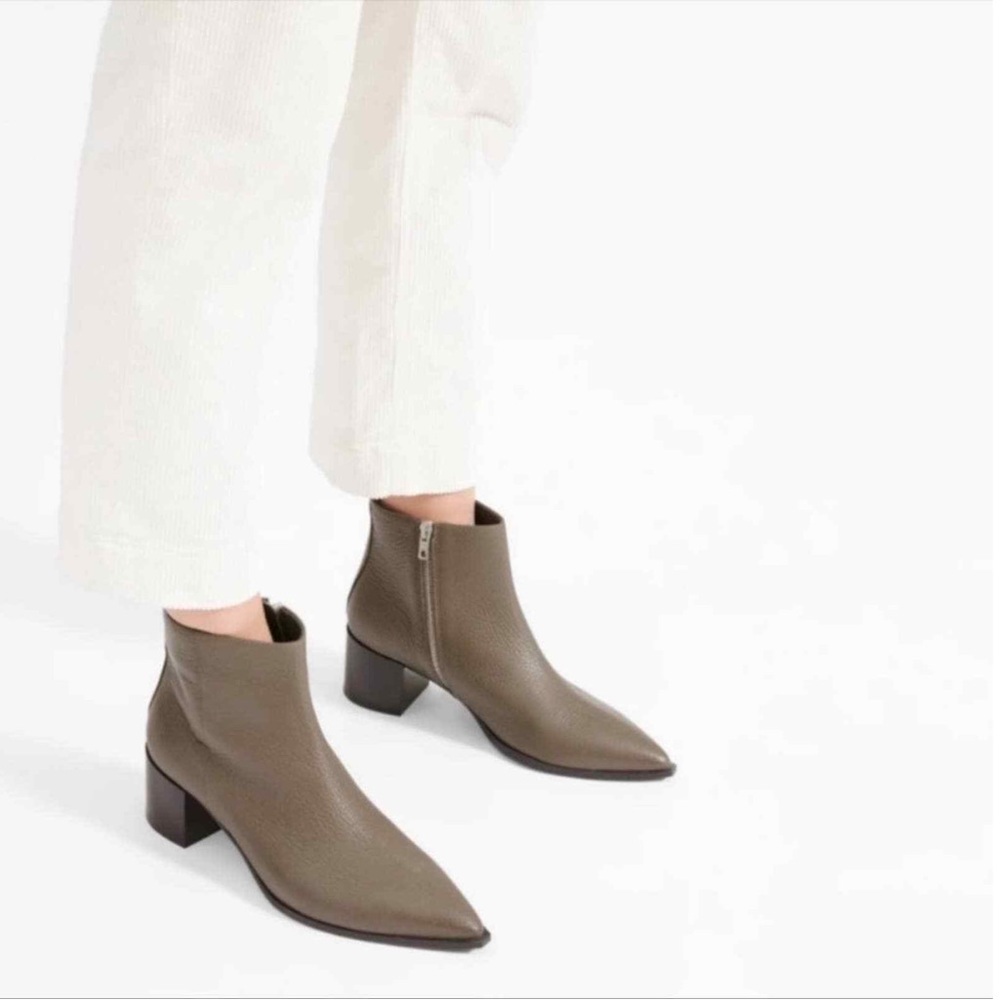 Everlane The Boss Taupe Pebbled Leather Boot Size 8.5